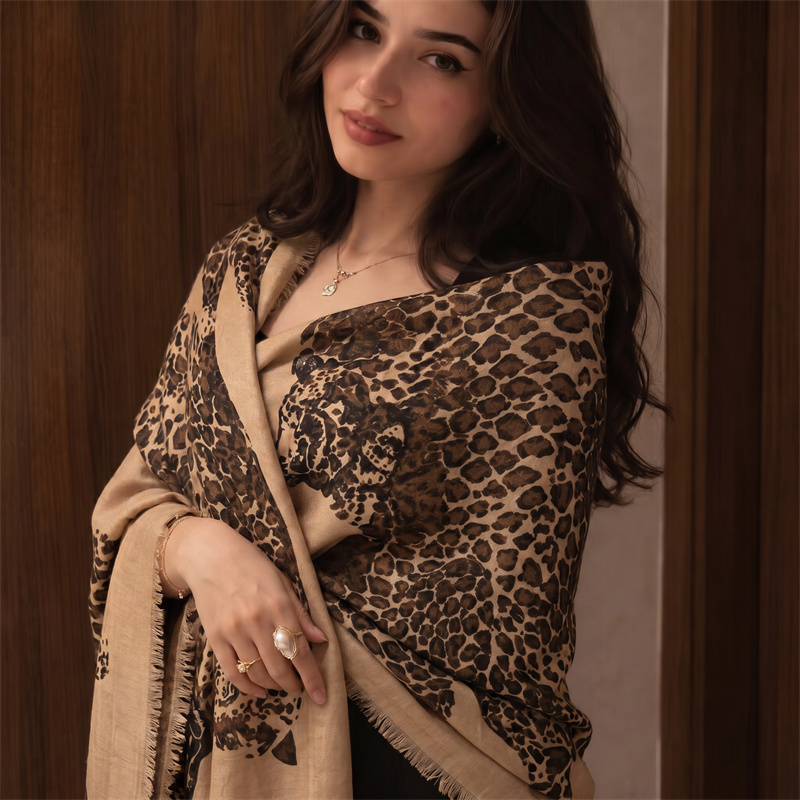 Vintage luipaardprint hijab en - Vintage Fashion Prints recensie en prijs