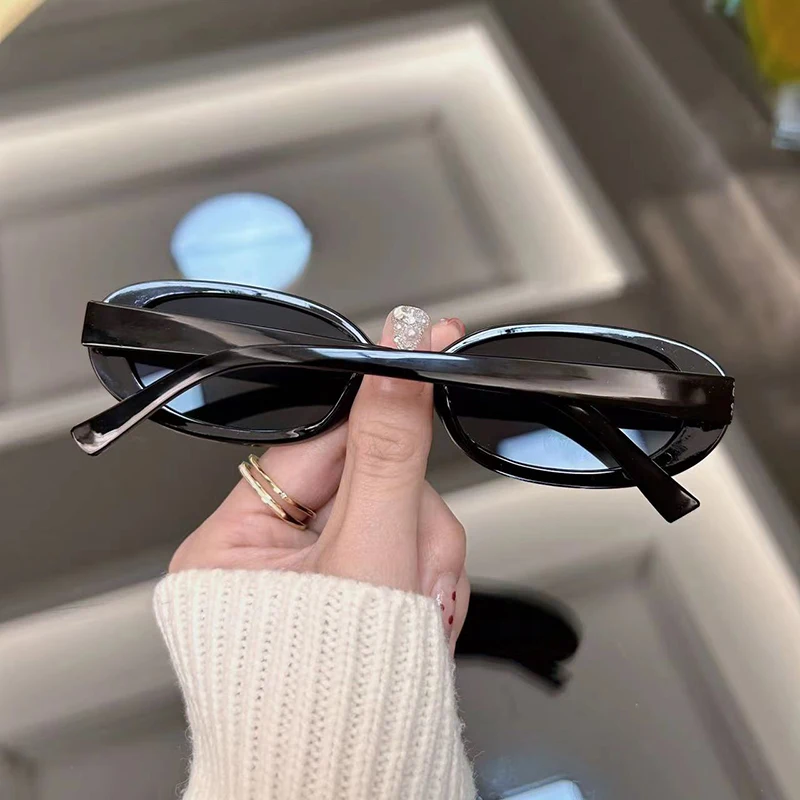 Nieuwe ovale vintage zonnebril - Vintage Fashion Girl recensie en prijs
